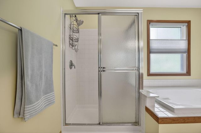 13681 Sudbury Drive NW, Pickerington, OH 43147