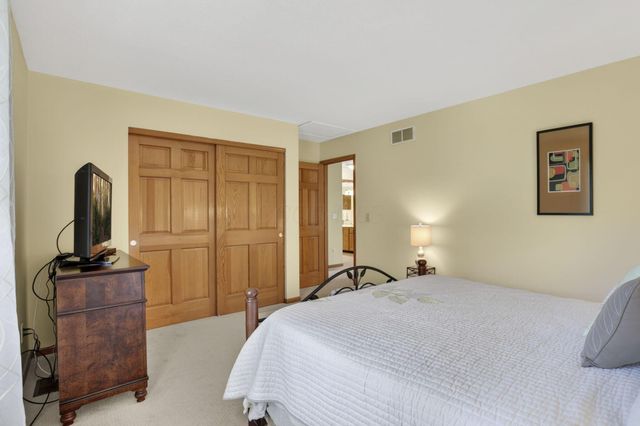 13681 Sudbury Drive NW, Pickerington, OH 43147