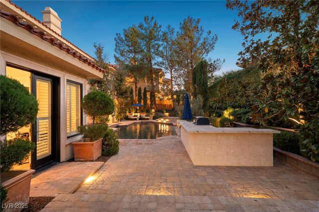 8808 Greensboro Lane, Las Vegas, NV 89134