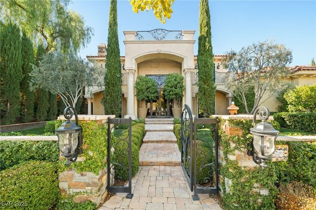 8808 Greensboro Lane, Las Vegas, NV 89134