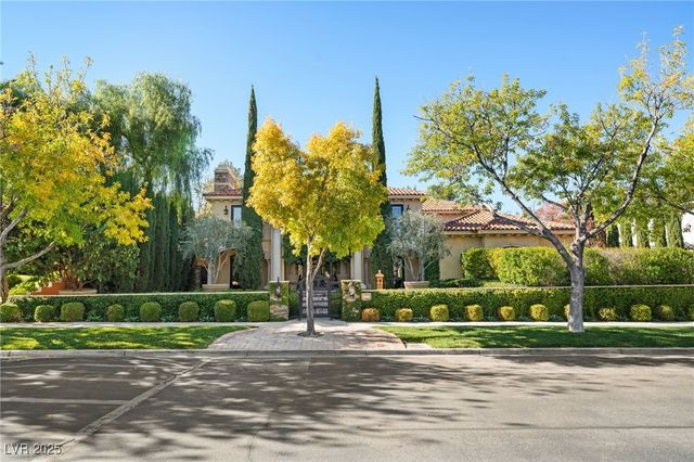 8808 Greensboro Lane, Las Vegas, NV 89134