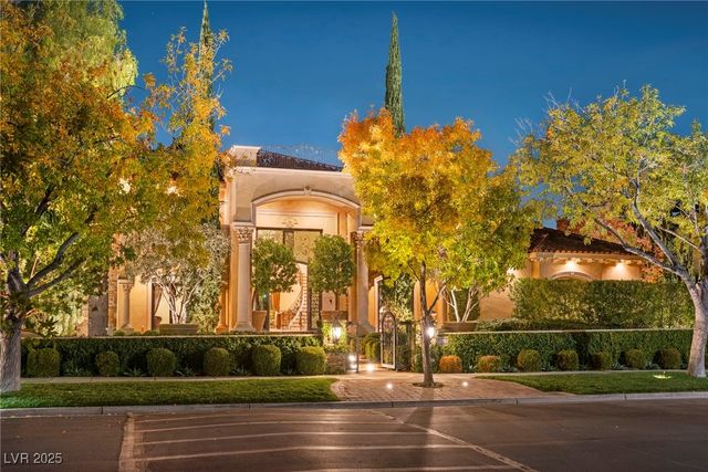 8808 Greensboro Lane, Las Vegas, NV 89134