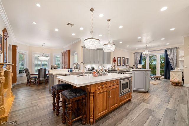 8808 Greensboro Lane, Las Vegas, NV 89134