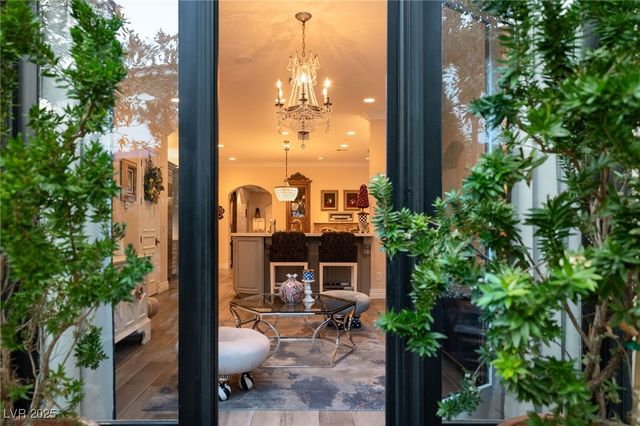 8808 Greensboro Lane, Las Vegas, NV 89134