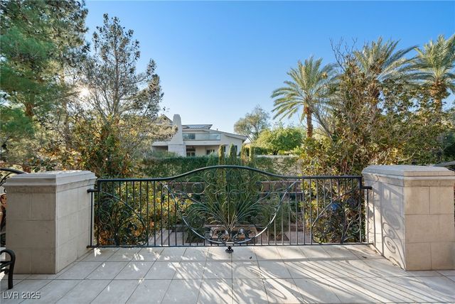 8808 Greensboro Lane, Las Vegas, NV 89134