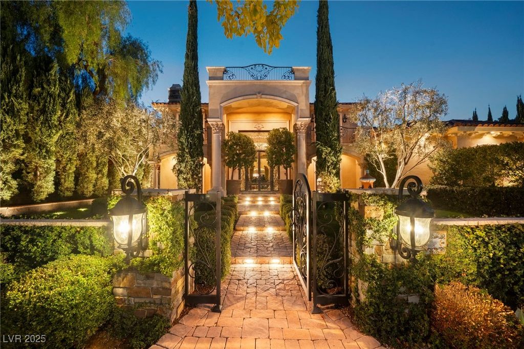 8808 Greensboro Lane, Las Vegas, NV 89134