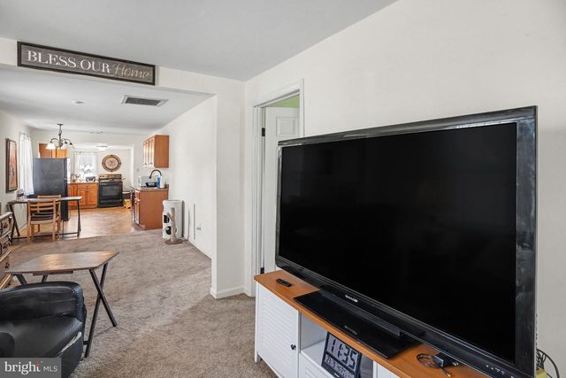 935 HILLSIDE AVE, Upper Chichester, PA 19061