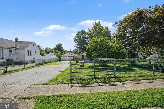 935 HILLSIDE AVE, Upper Chichester, PA 19061