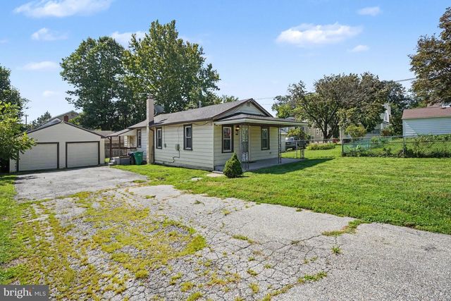 935 HILLSIDE AVE, Upper Chichester, PA 19061