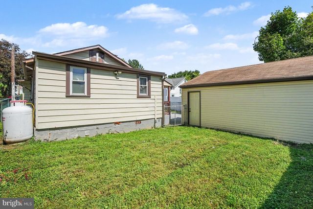 935 HILLSIDE AVE, Upper Chichester, PA 19061