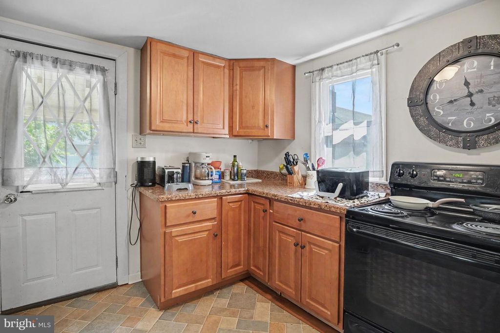 935 HILLSIDE AVE, UPPER CHICHESTER, PA 19061 — photo 4