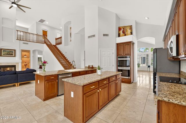 2451 W MAPLEWOOD Street, Chandler, AZ 85286
