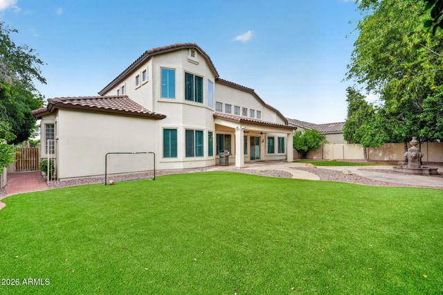 2451 W MAPLEWOOD Street, Chandler, AZ 85286