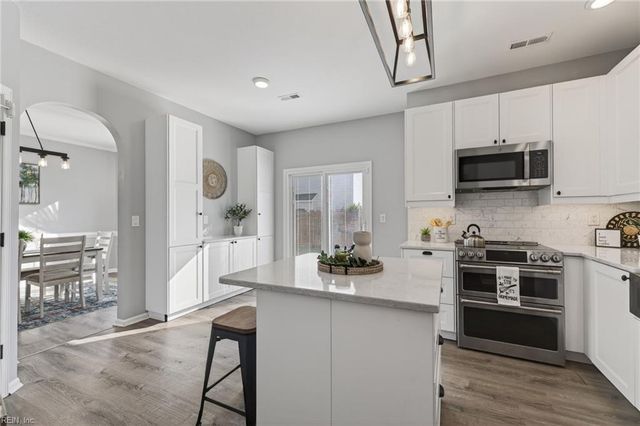 2925 Beaden DR, Virginia Beach, VA 23456