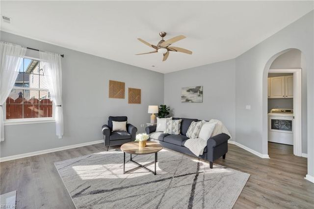 2925 Beaden DR, Virginia Beach, VA 23456