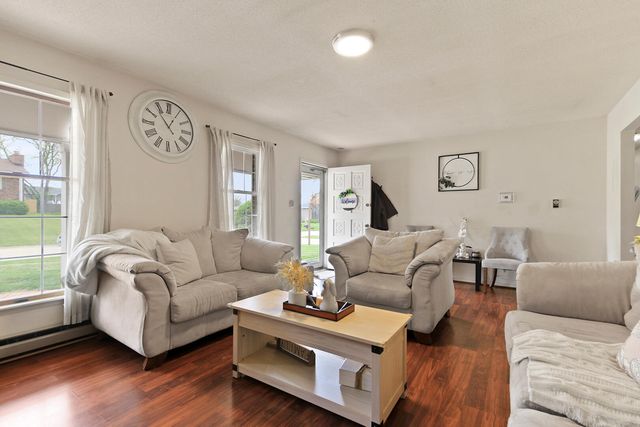 1733 BEACON ST, Mexico, MO 65265