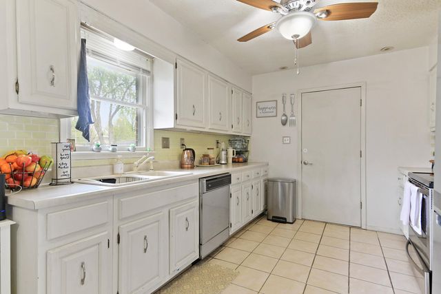 1733 BEACON ST, Mexico, MO 65265