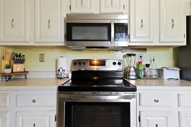 1733 BEACON ST, Mexico, MO 65265