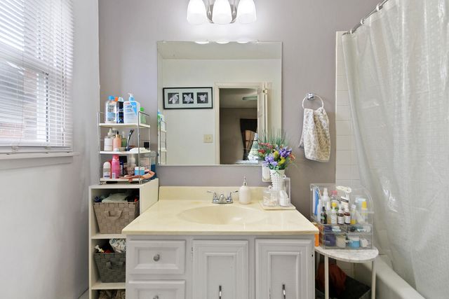 1733 BEACON ST, Mexico, MO 65265