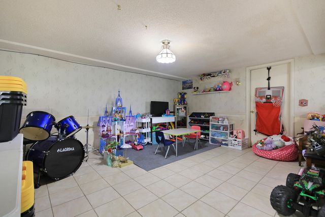 1733 BEACON ST, Mexico, MO 65265