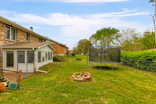 1733 BEACON ST, Mexico, MO 65265