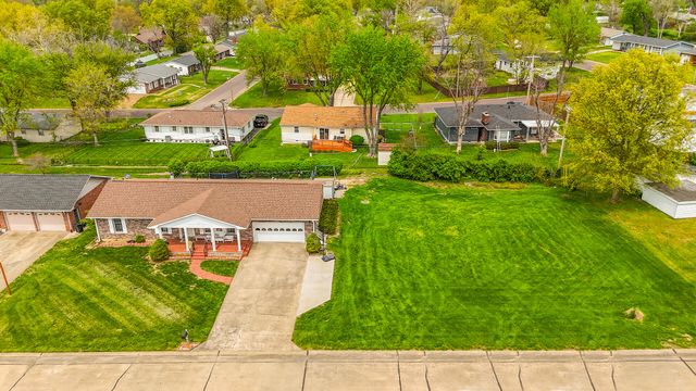 1733 BEACON ST, Mexico, MO 65265