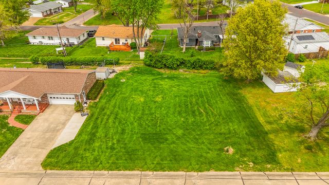 1733 BEACON ST, Mexico, MO 65265