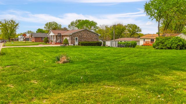 1733 BEACON ST, Mexico, MO 65265