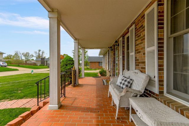 1733 BEACON ST, Mexico, MO 65265