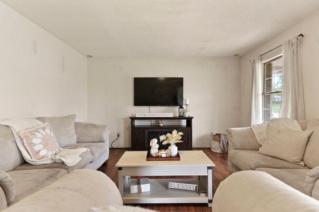 1733 BEACON ST, Mexico, MO 65265