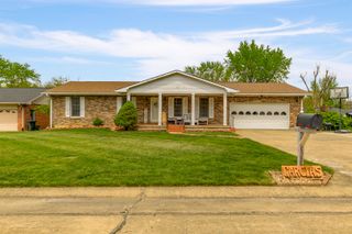 1733 BEACON ST, Mexico, MO 65265