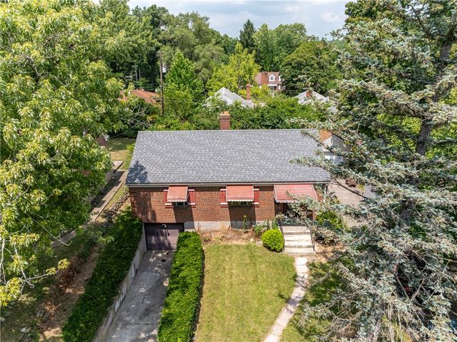333 Castlewood Avenue, Harrison Twp, OH 45405
