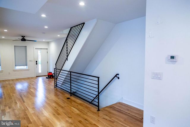 7 CENTER ST, Collingswood, NJ 08108