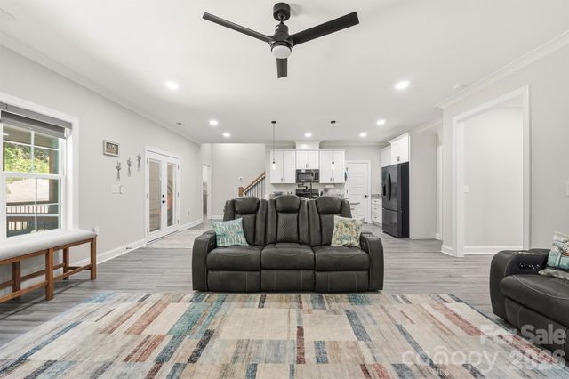 413 Lakewood Drive, Lexington, NC 27292