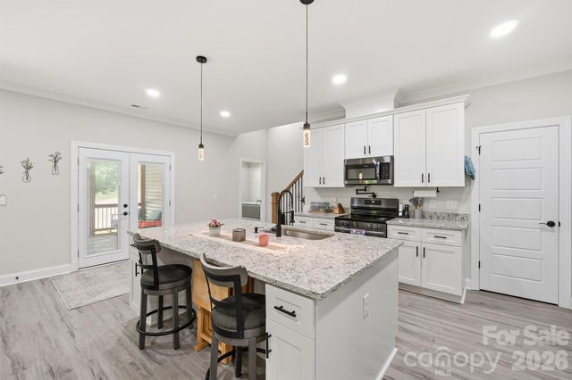 413 Lakewood Drive, Lexington, NC 27292
