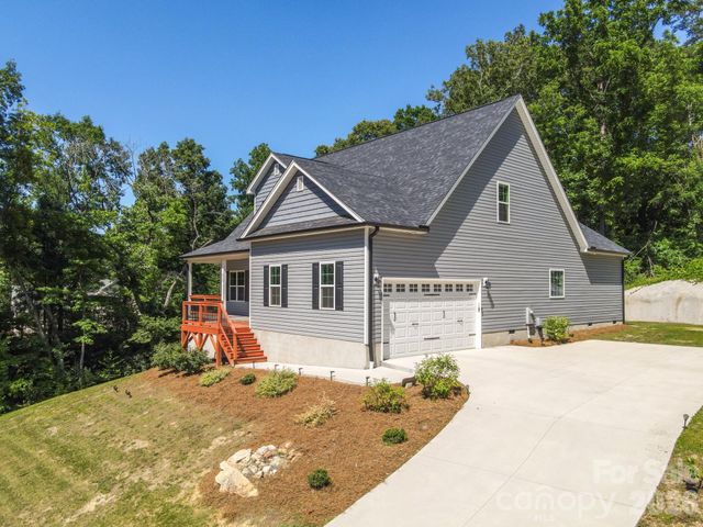 413 Lakewood Drive, Lexington, NC 27292