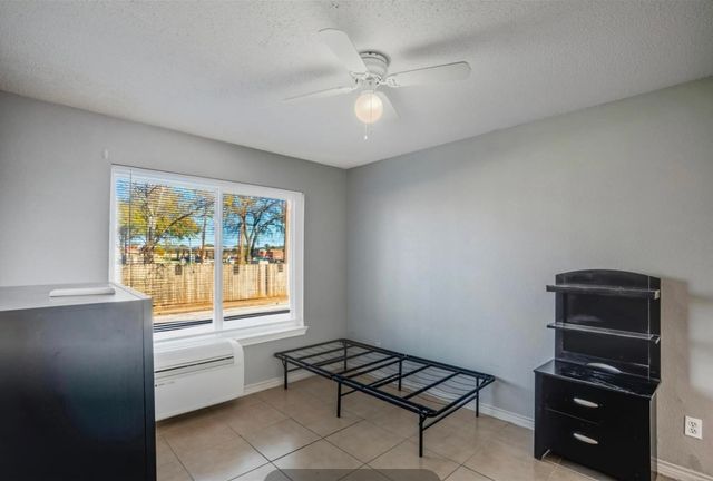 150 S Main Street 206, Euless, TX 76040