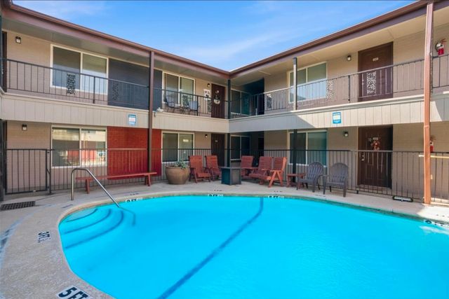 150 S Main Street 206, Euless, TX 76040