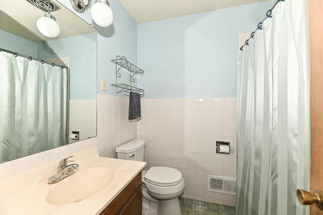 3433 85th STREET, Milwaukee, WI 53227