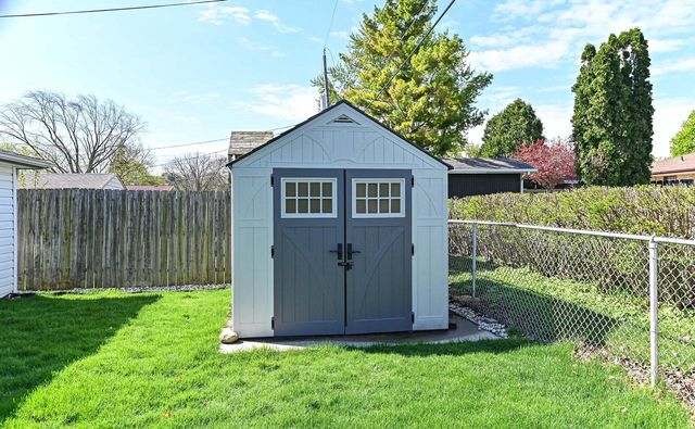 3433 85th STREET, Milwaukee, WI 53227
