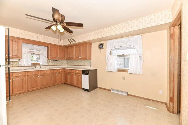 3433 85th STREET, Milwaukee, WI 53227