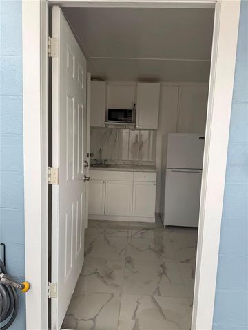 4514 W FERN STREET, Tampa, FL 33614