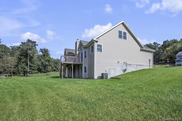 53 Highland View Place, Middletown, NY 10940