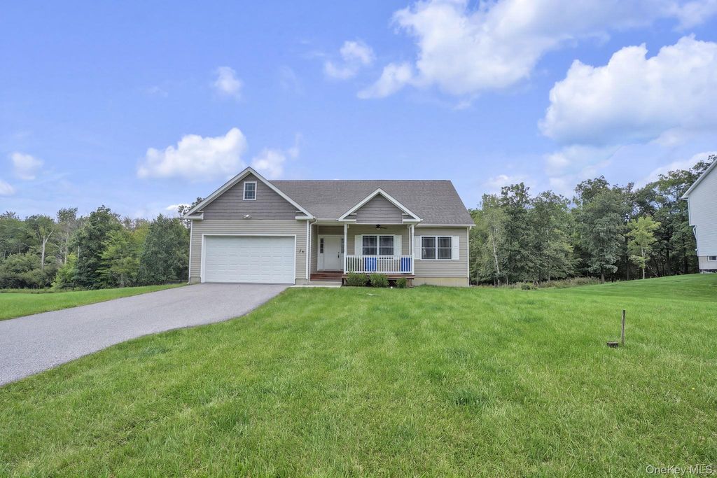 53 Highland View Place, Middletown, NY 10940