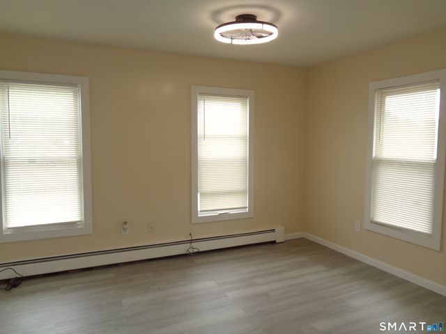 92 Smith Street, Derby, CT 06418