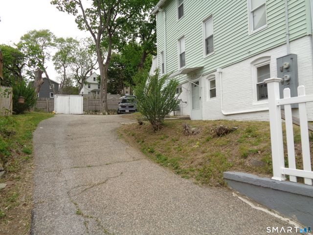 92 Smith Street, Derby, CT 06418