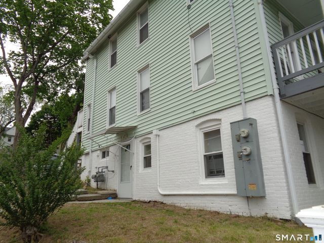 92 Smith Street, Derby, CT 06418