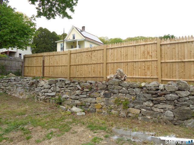92 Smith Street, Derby, CT 06418
