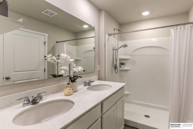 19128 Murray Trail, Gretna, NE 68028
