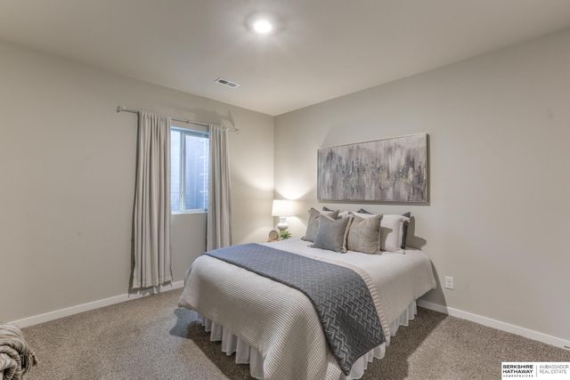 19128 Murray Trail, Gretna, NE 68028